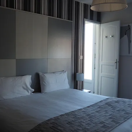 Mona Lisa فندق 3*