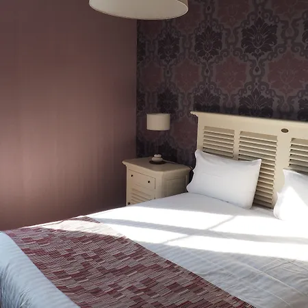 فندق Mona Lisa 3*